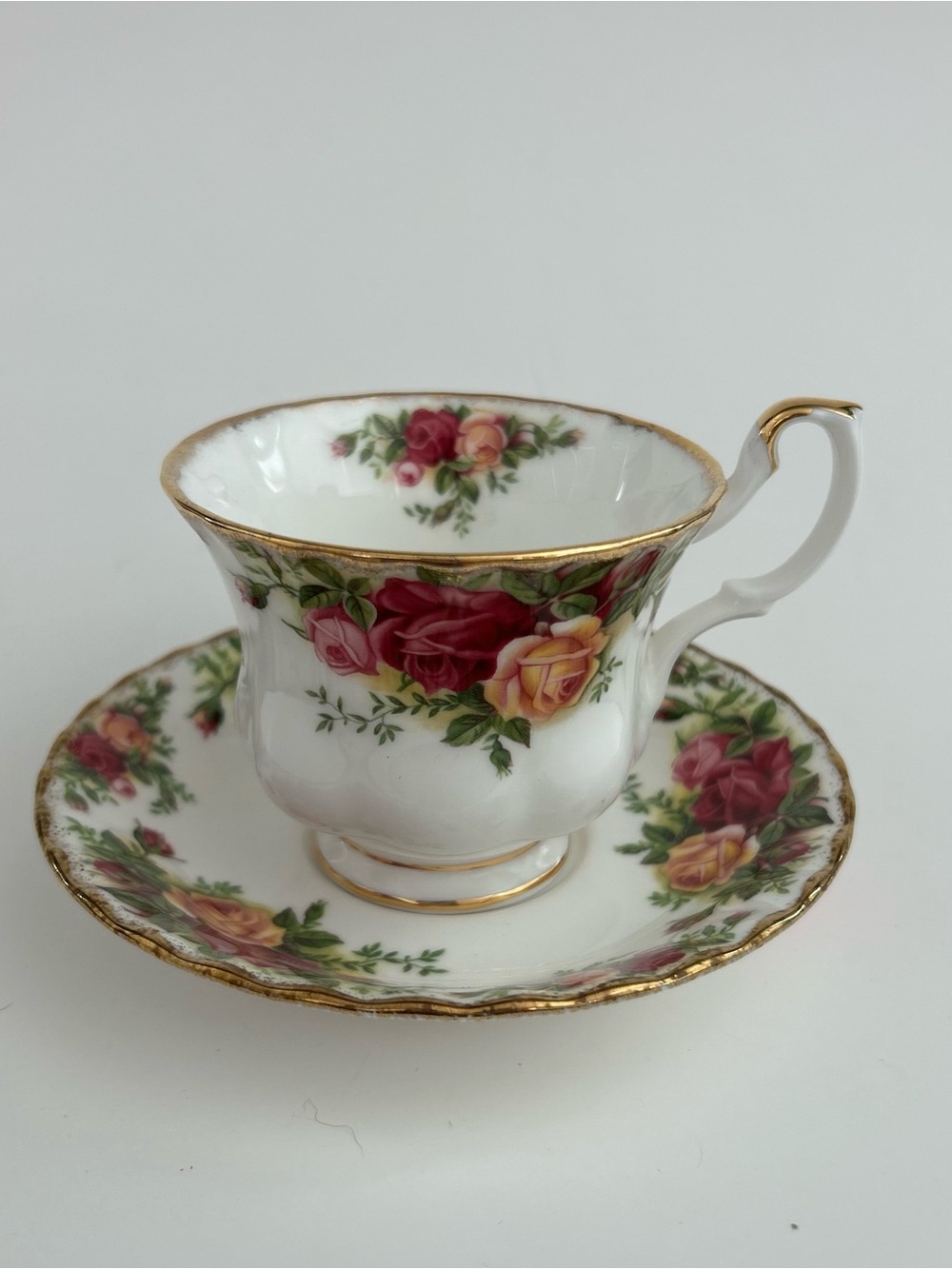 Vintage made in England Royal Albert Old Country Rose Teacup and Saucer